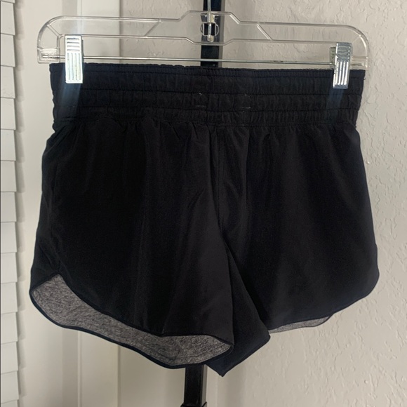 Lululemon athletica reversible running shorts 4 - Picture 8 of 9